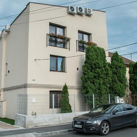 Gorgeous Villa クルージュ＝ナポカ エクステリア 写真